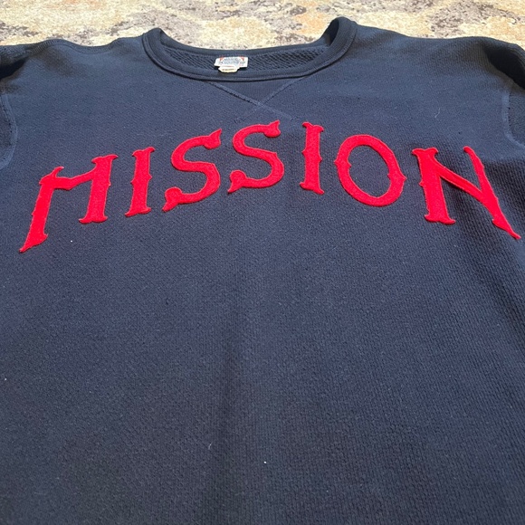 Oversized Sweater - Picture 2 of 3